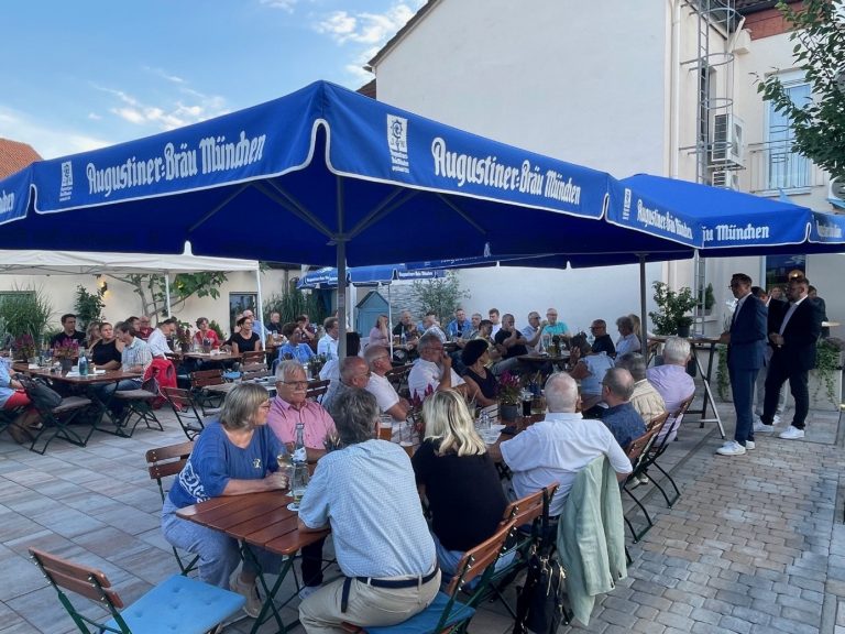 Traditionelles Vereinsessen in Hainburg: Wertschätzung für ehrenamtliches Engagement