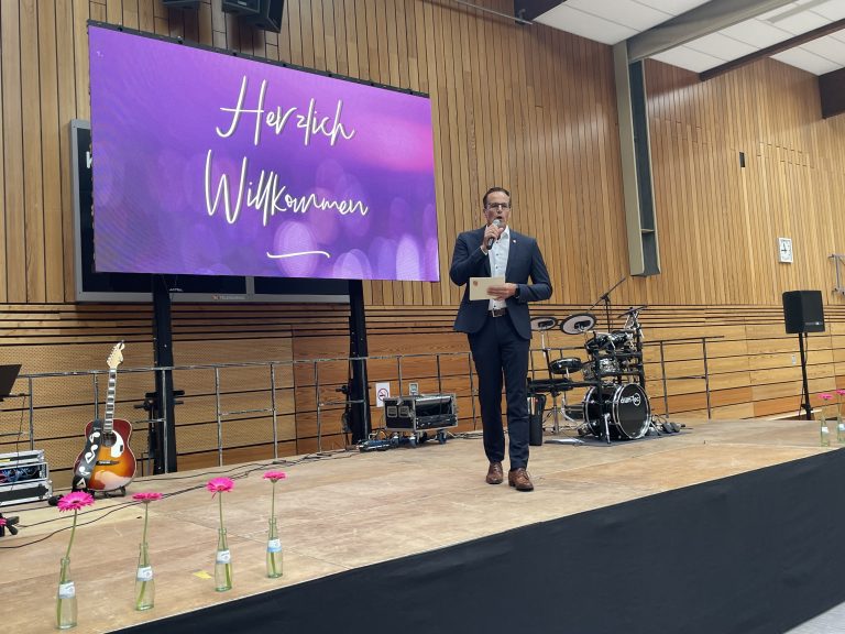 Sommerfest der Senioren in Hainburg begeistert mit Musik, guter Laune und großartiger Beteiligung